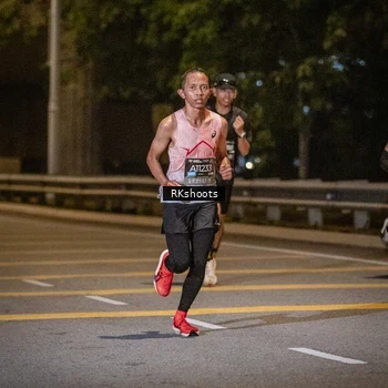 Runner Photo 6161770