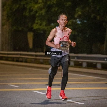 Runner Photo 6161778