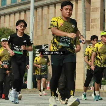 Runner Photo 6161993