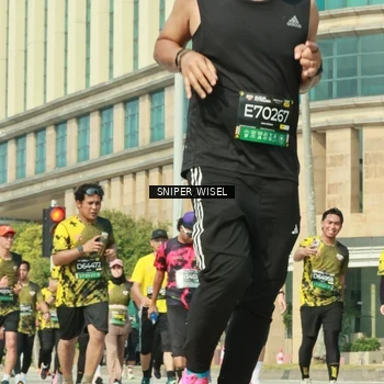 Runner Photo 6162049