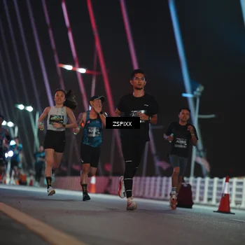 Runner Photo 6162050