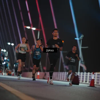 Runner Photo 6162052