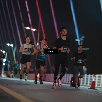 Runner Photo 6162101