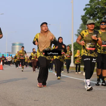Runner Photo 6162114