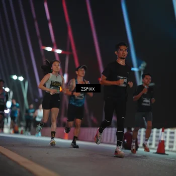 Runner Photo 6162154