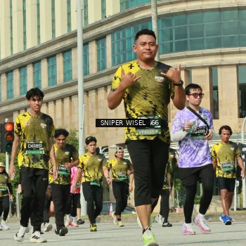 Runner Photo 6162360