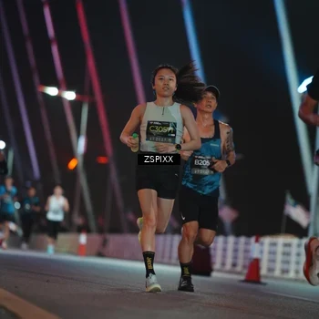Runner Photo 6162372