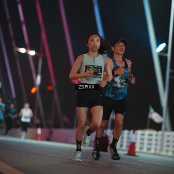 Runner Photo 6162423