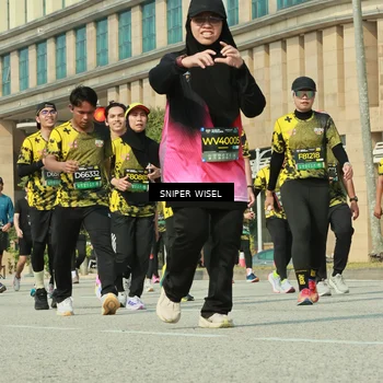 Runner Photo 6162436