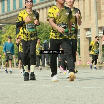Runner Photo 6162446