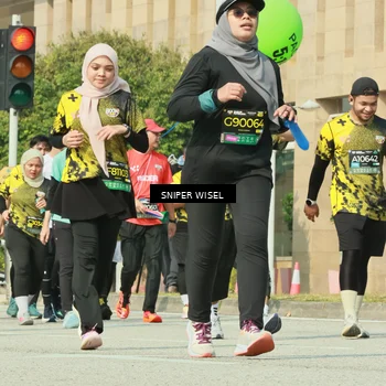 Runner Photo 6162523