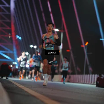 Runner Photo 6162661