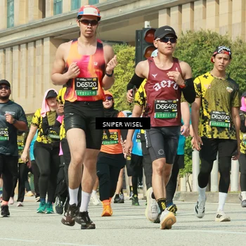 Runner Photo 6162677