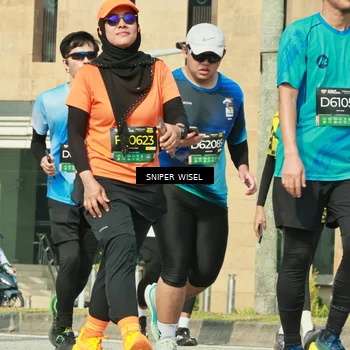 Runner Photo 6162711