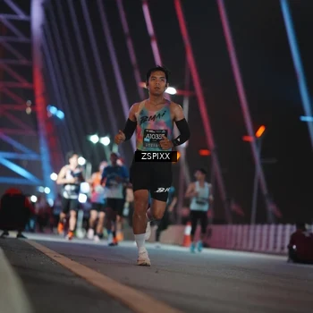 Runner Photo 6162764