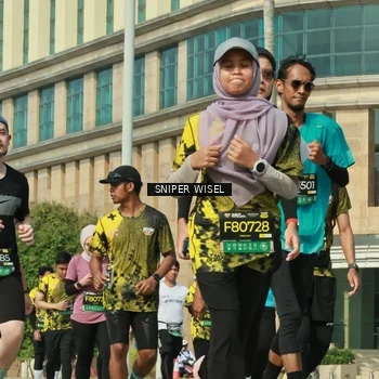Runner Photo 6162768
