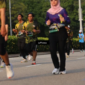 Runner Photo 6162813
