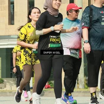 Runner Photo 6163036