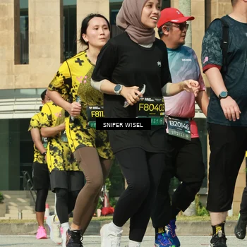 Runner Photo 6163047