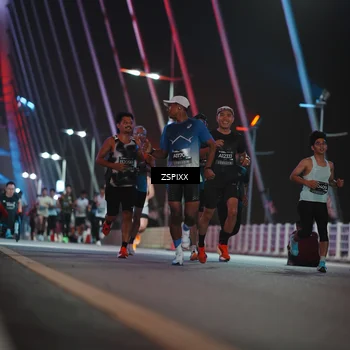 Runner Photo 6163153