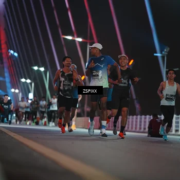 Runner Photo 6163265