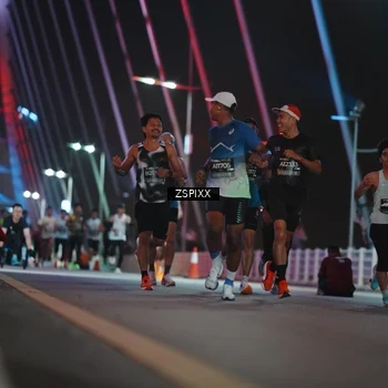 Runner Photo 6163342