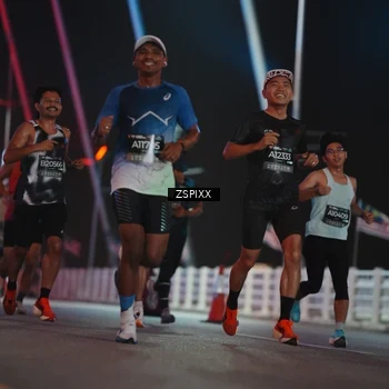 Runner Photo 6163548
