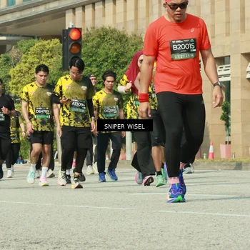 Runner Photo 6163650