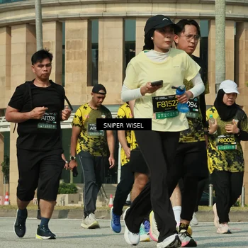 Runner Photo 6163698