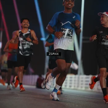 Runner Photo 6163775
