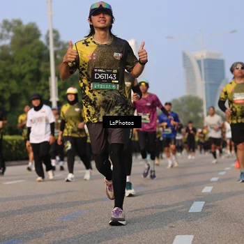 Runner Photo 6163885