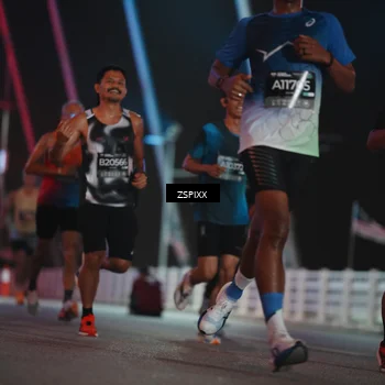 Runner Photo 6163913