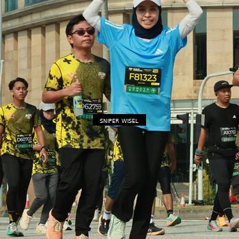 Runner Photo 6163915