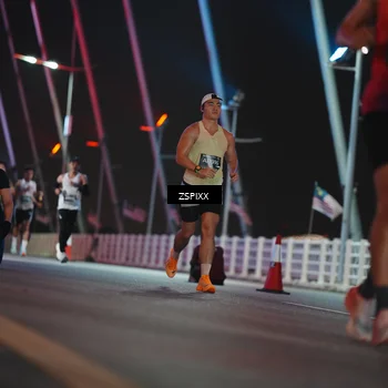Runner Photo 6164025