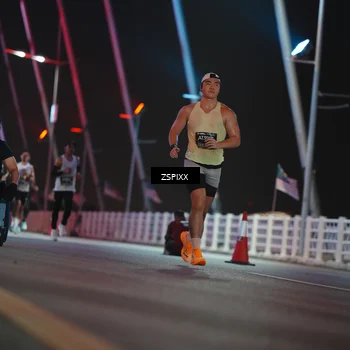 Runner Photo 6164166