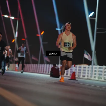 Runner Photo 6164264