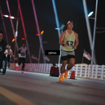 Runner Photo 6164305