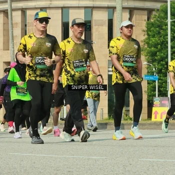 Runner Photo 6165045