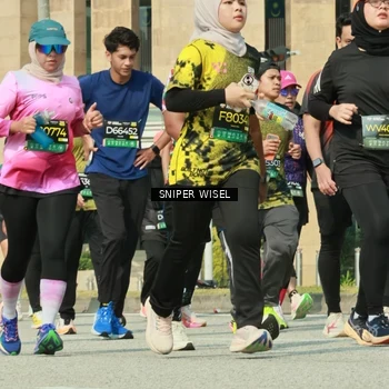 Runner Photo 6165070
