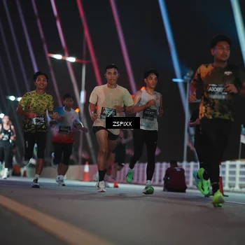 Runner Photo 6165273