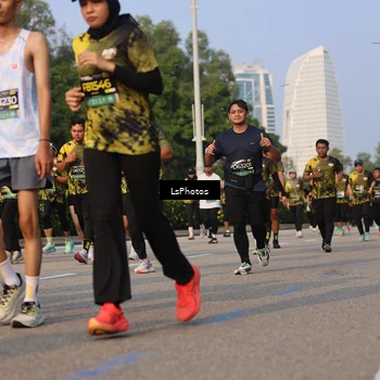 Runner Photo 6165301