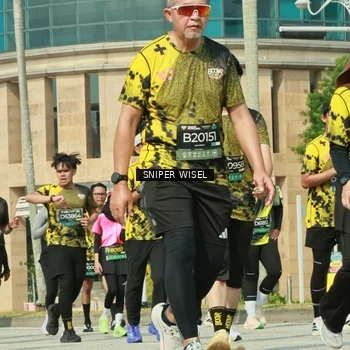 Runner Photo 6165310
