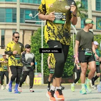 Runner Photo 6165354