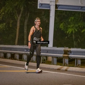Runner Photo 6165429