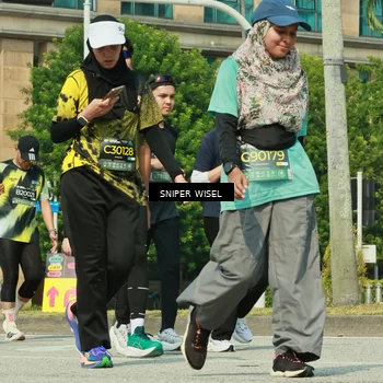 Runner Photo 6165453