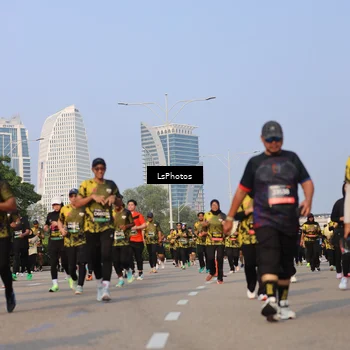Runner Photo 6165478