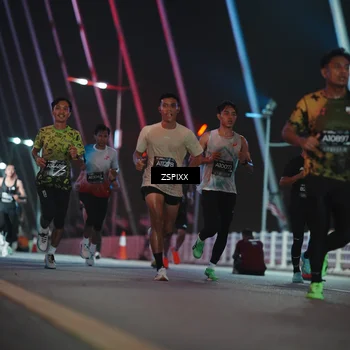 Runner Photo 6165496