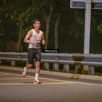 Runner Photo 6165510