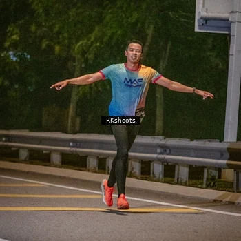 Runner Photo 6165543