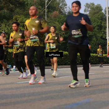 Runner Photo 6165557